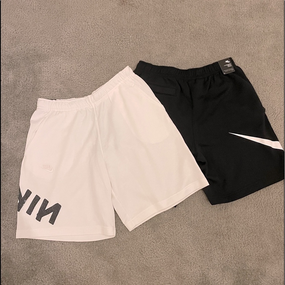 2 Men’s Nike Sweat shorts.